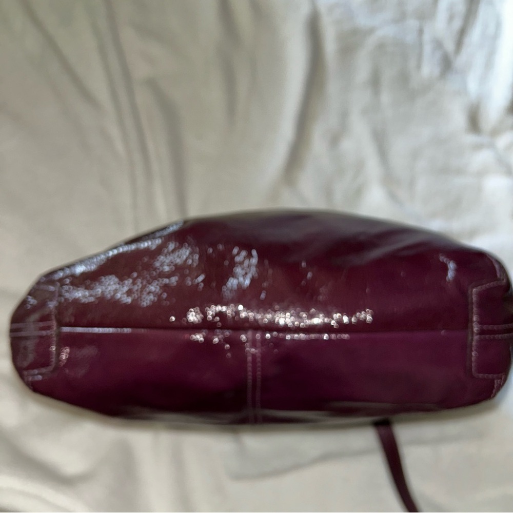 Coach Purple Shoulder Bag with Glossy Finish - Picture 5 of 13